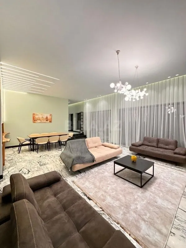 Kirayə verilir 4 otaqlı həyət evi 280 m²