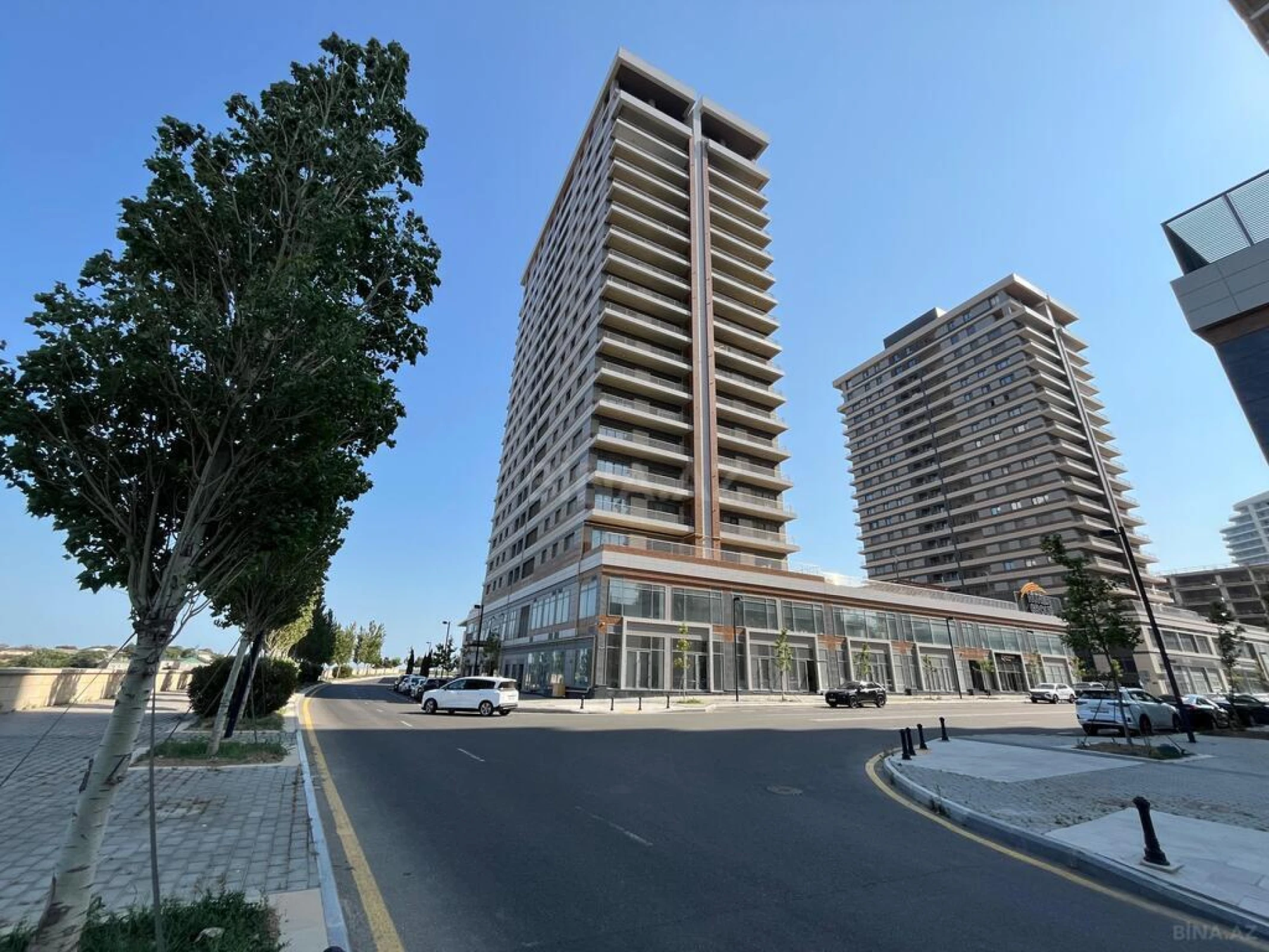 Satılır 3 otaqlı mənzil 157 m²