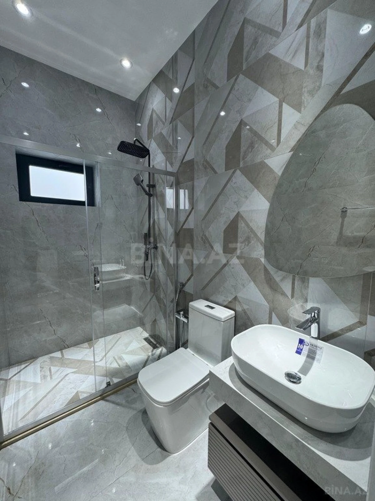 Satılır 4 otaqlı həyət evi 180 m²