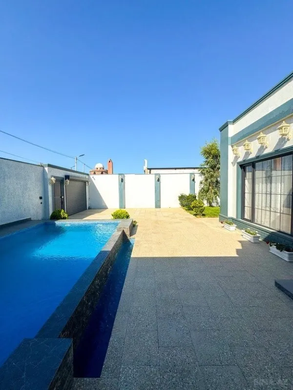 Satılır 4 otaqlı həyət evi 180 m²