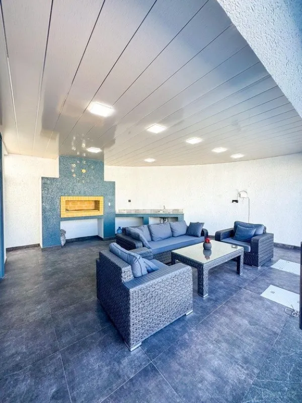 Satılır 4 otaqlı həyət evi 180 m²