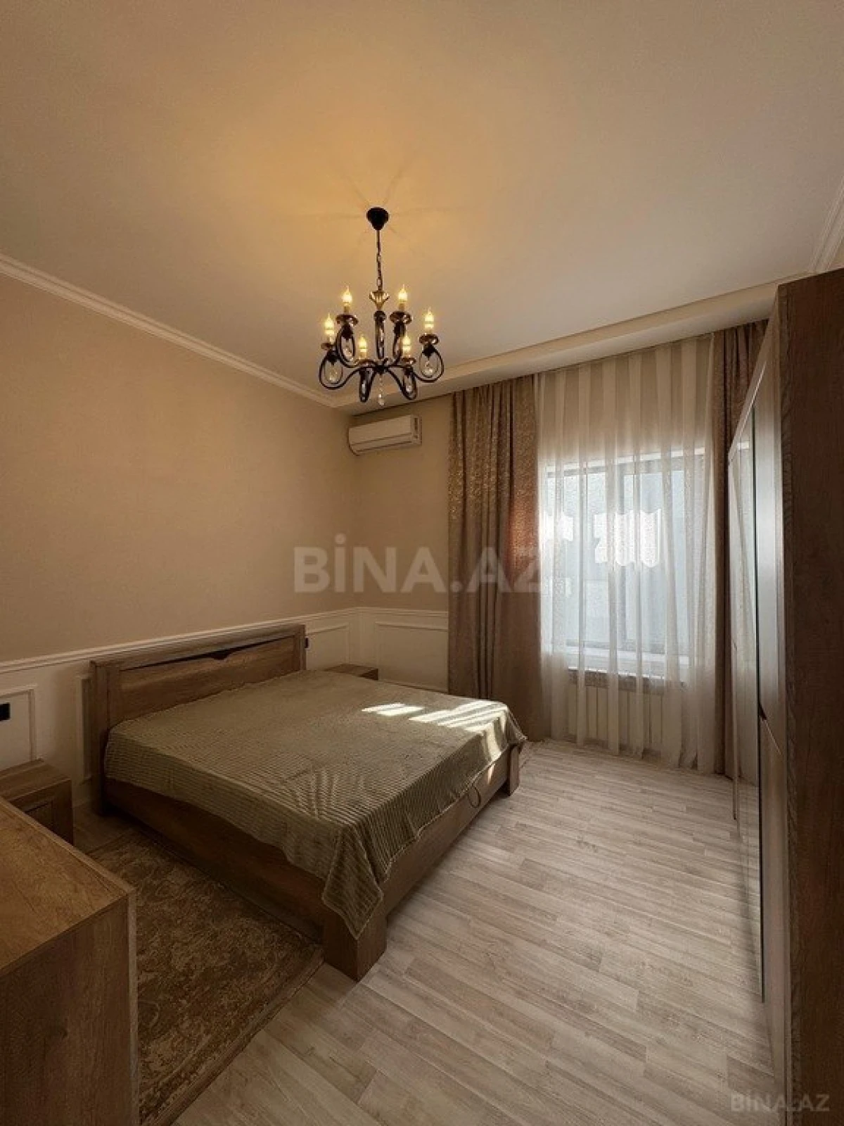 Satılır 4 otaqlı həyət evi 180 m²