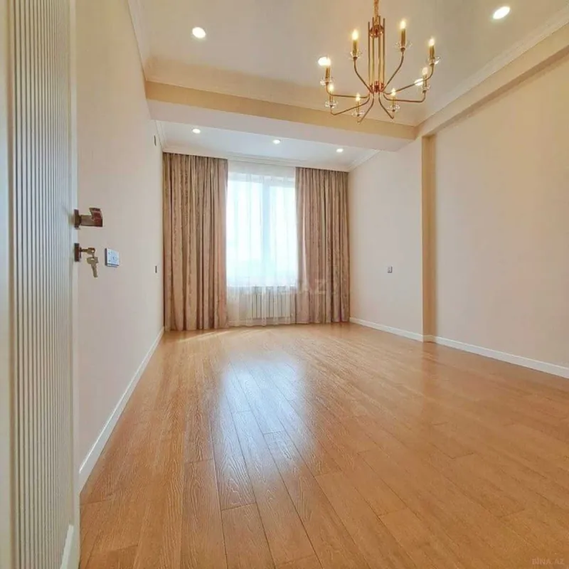Satılır 3 otaqlı mənzil 92 m²