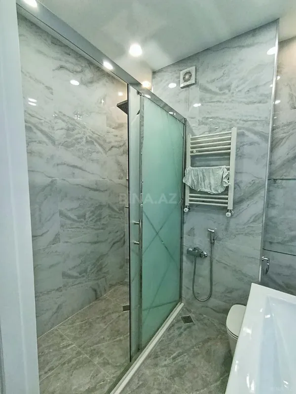 Satılır 3 otaqlı mənzil 92 m²