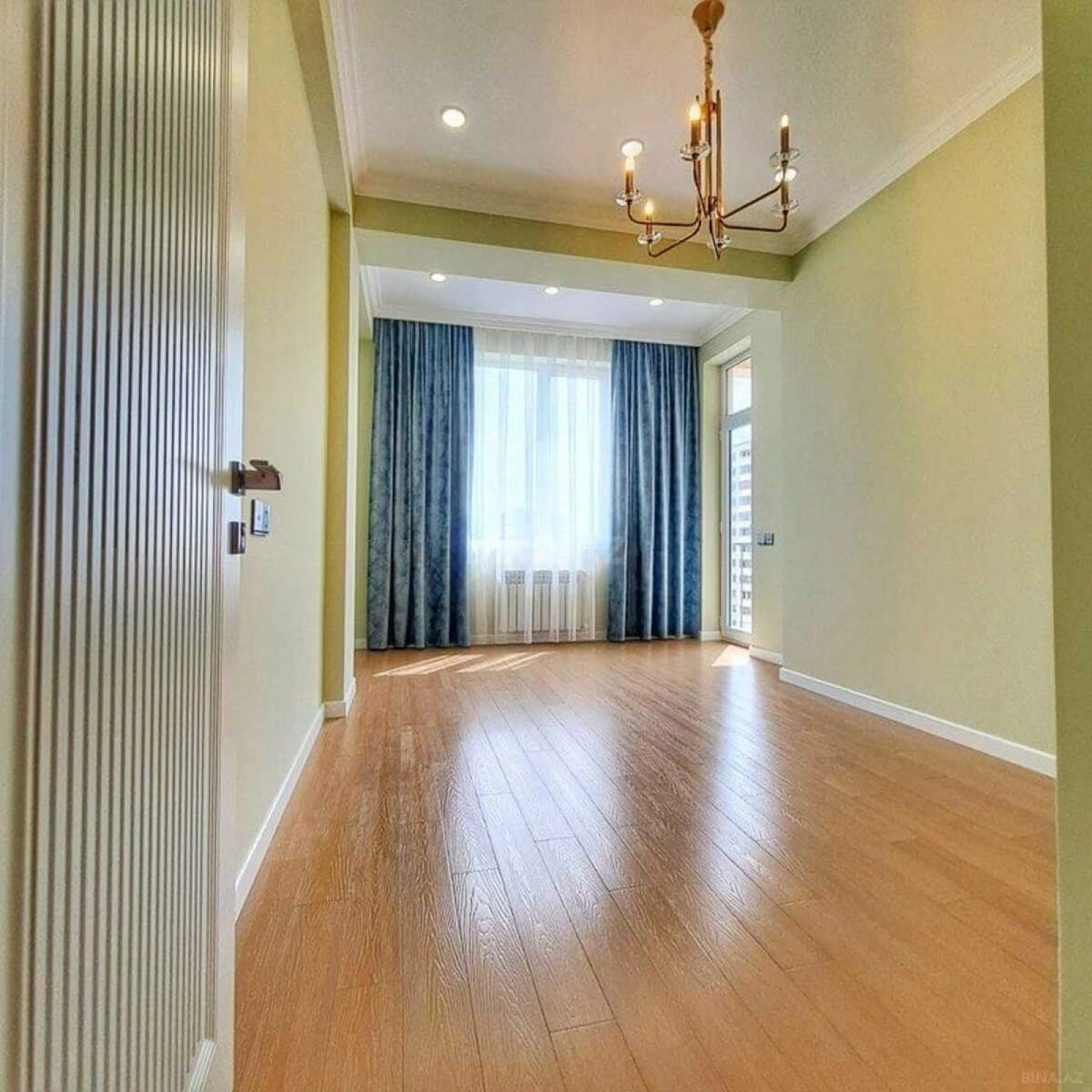 Satılır 3 otaqlı mənzil 92 m²