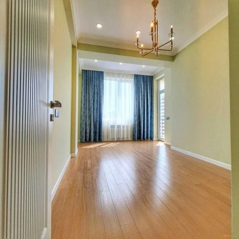 Satılır 3 otaqlı mənzil 92 m²