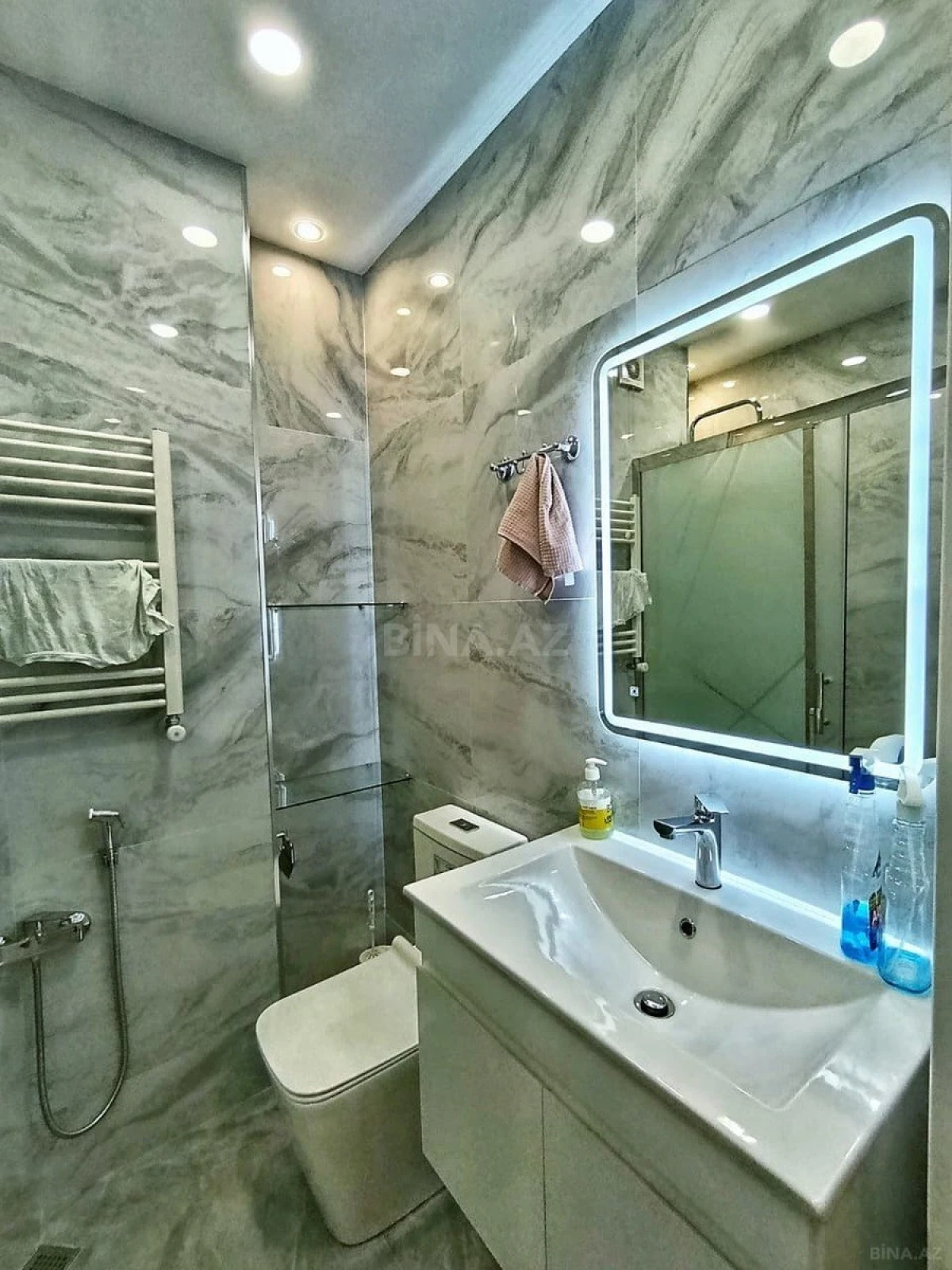 Satılır 3 otaqlı mənzil 92 m²