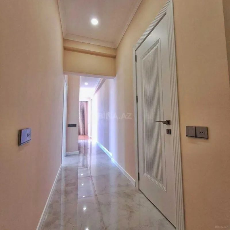 Satılır 3 otaqlı mənzil 92 m²