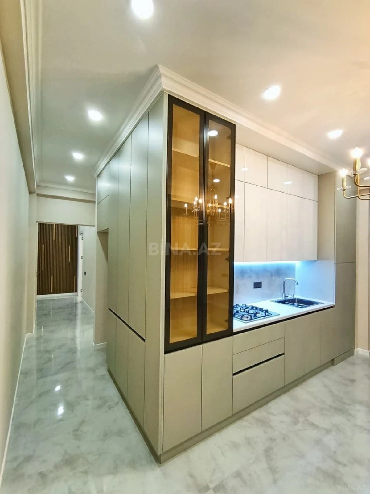 Satılır 3 otaqlı mənzil 92 m²