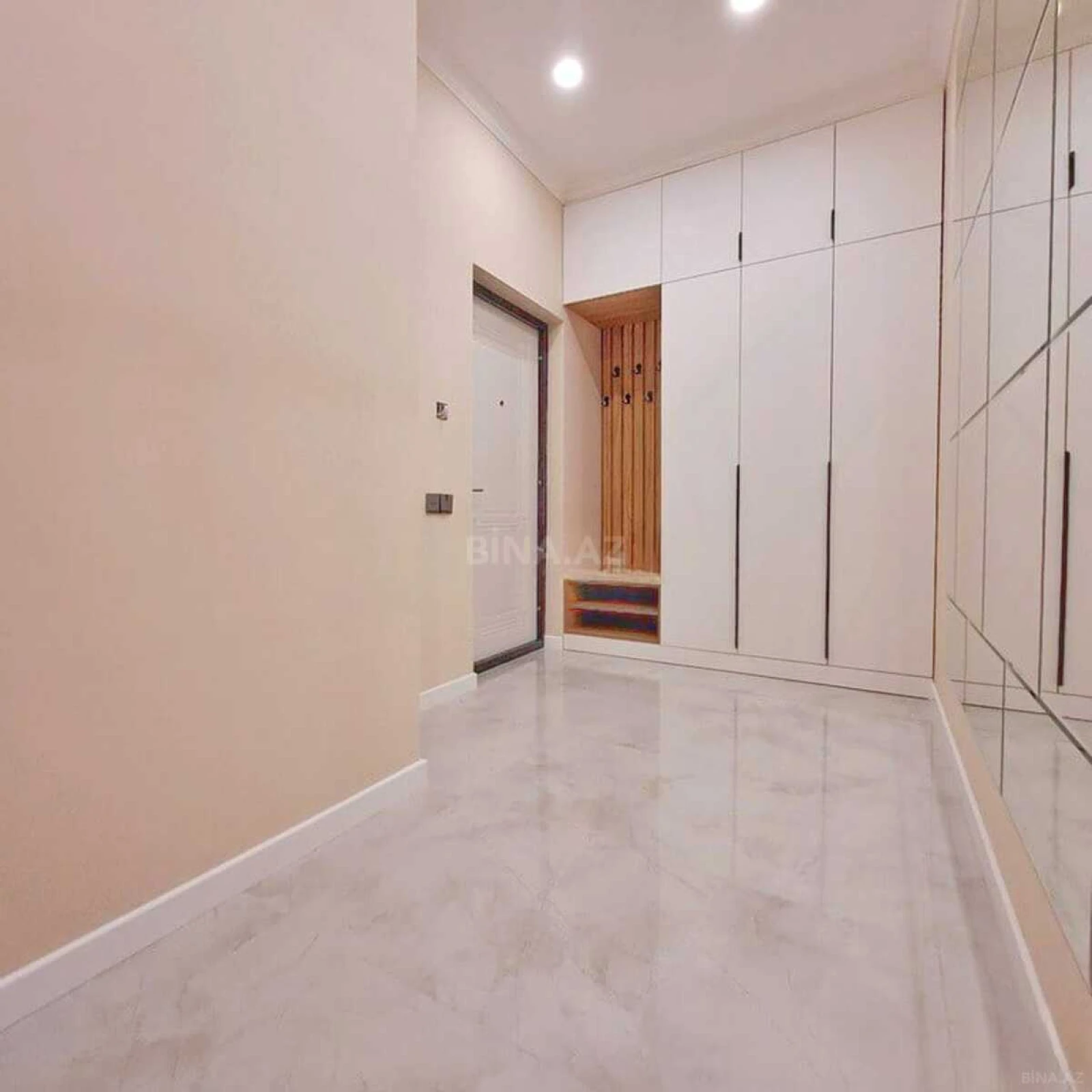 Satılır 3 otaqlı mənzil 92 m²