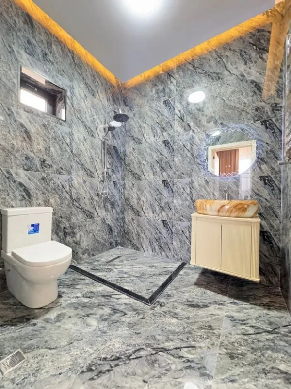 Satılır 6 otaqlı həyət evi 300 m²