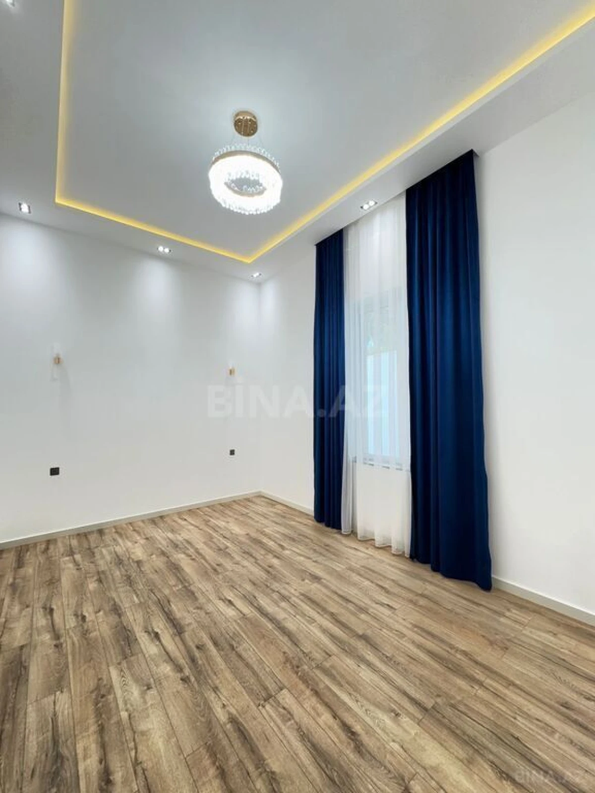 Satılır 6 otaqlı həyət evi 300 m²