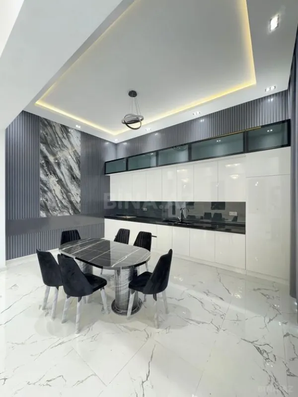 Satılır 6 otaqlı həyət evi 300 m²