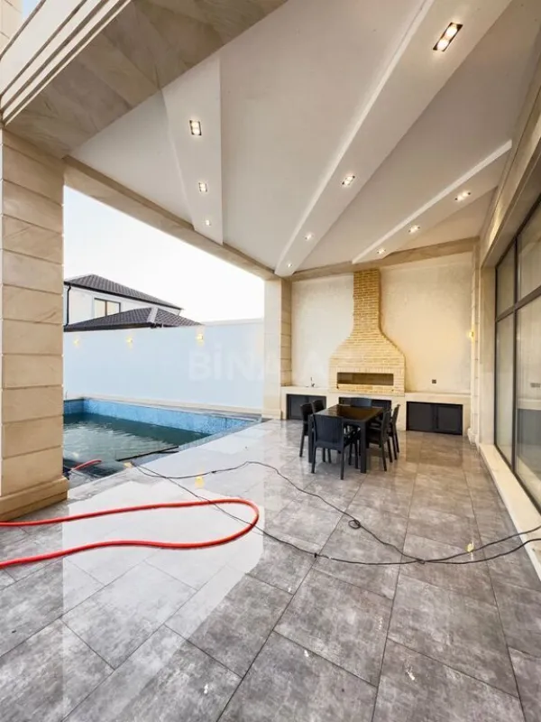 Satılır 6 otaqlı həyət evi 300 m²