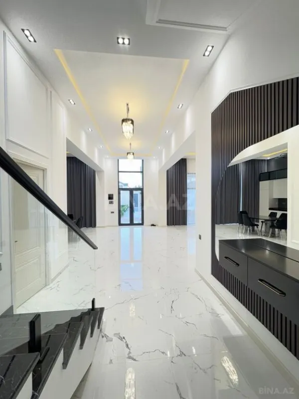 Satılır 6 otaqlı həyət evi 300 m²