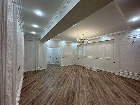 Satılır 3 otaqlı mənzil 93 m²