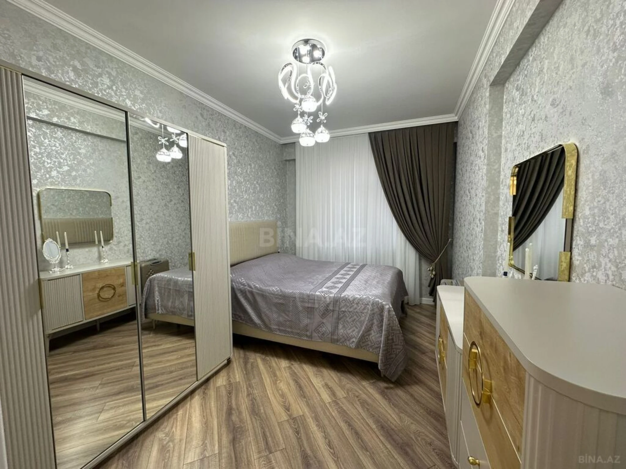Satılır 3 otaqlı mənzil 93 m²