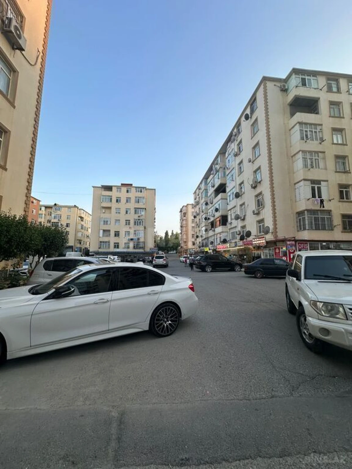 Satılır 3 otaqlı mənzil 93 m²