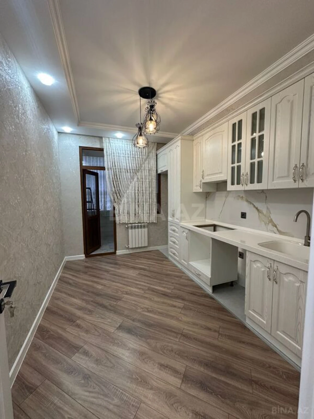 Satılır 3 otaqlı mənzil 93 m²