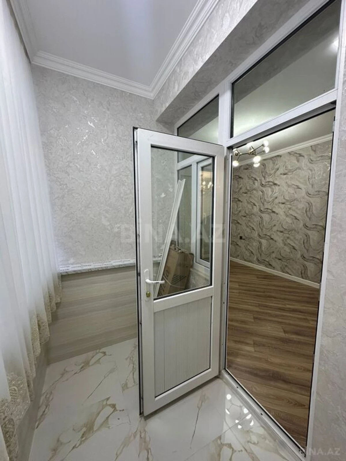 Satılır 3 otaqlı mənzil 93 m²