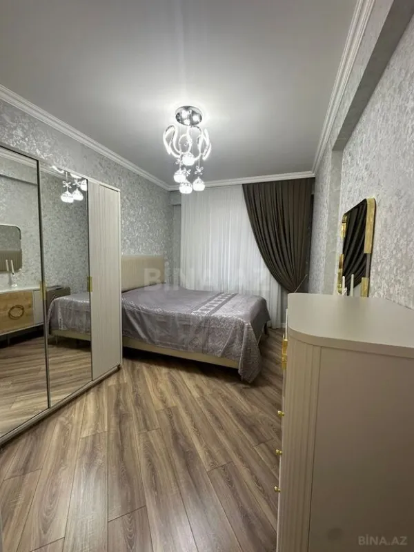 Satılır 3 otaqlı mənzil 93 m²