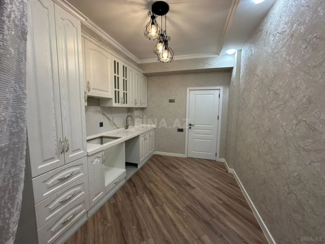 Satılır 3 otaqlı mənzil 93 m²