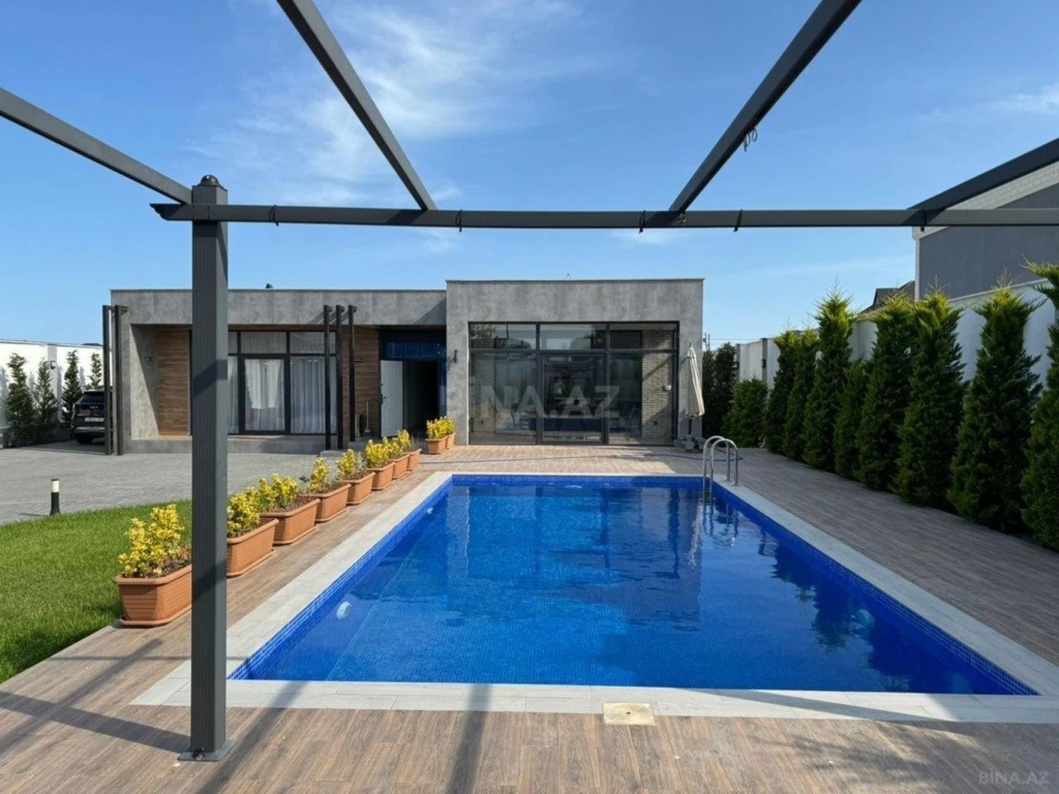 Kirayə verilir 5 otaqlı həyət evi 300 m²