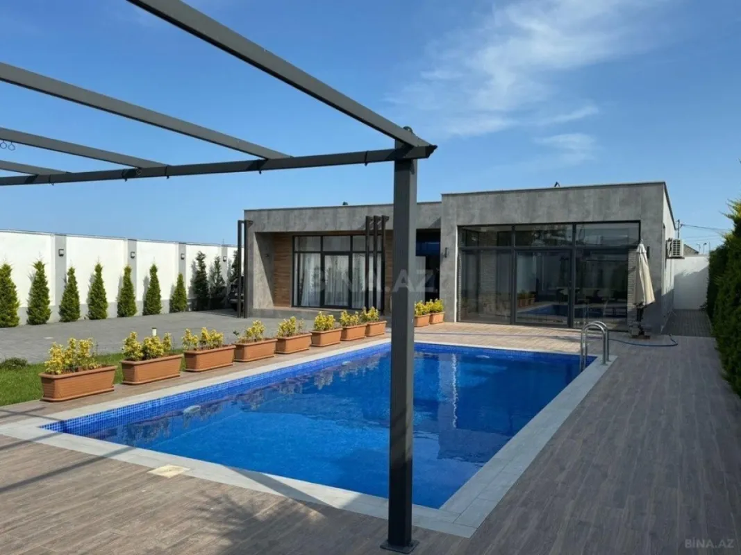 Kirayə verilir 5 otaqlı həyət evi 300 m²