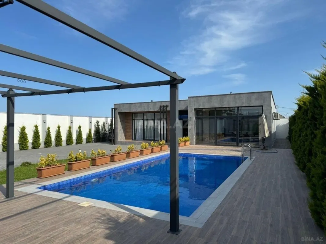 Kirayə verilir 5 otaqlı həyət evi 300 m²