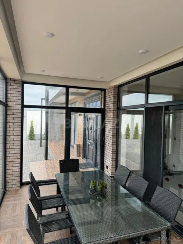 Kirayə verilir 5 otaqlı həyət evi 300 m²