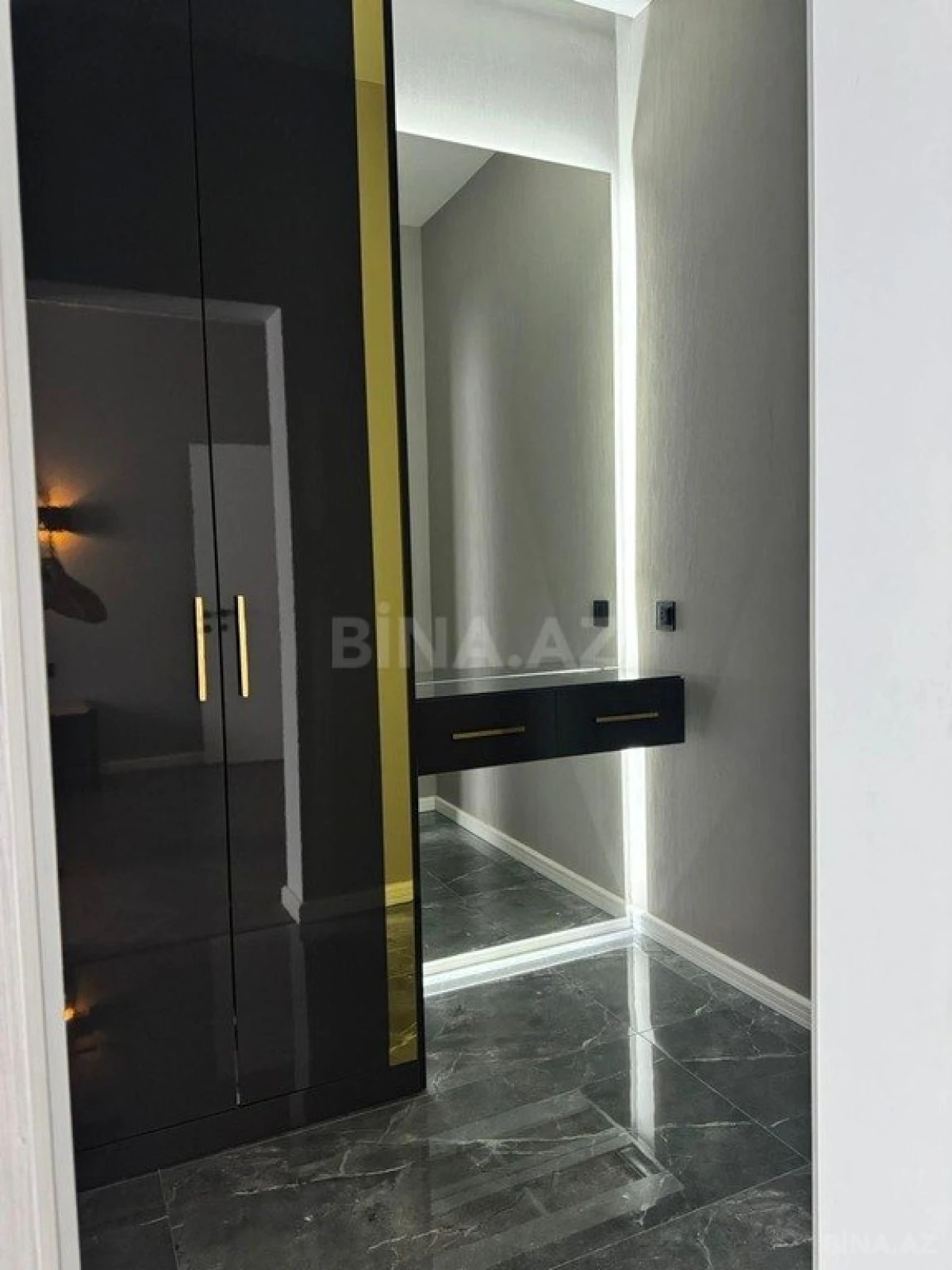 Kirayə verilir 5 otaqlı həyət evi 300 m²