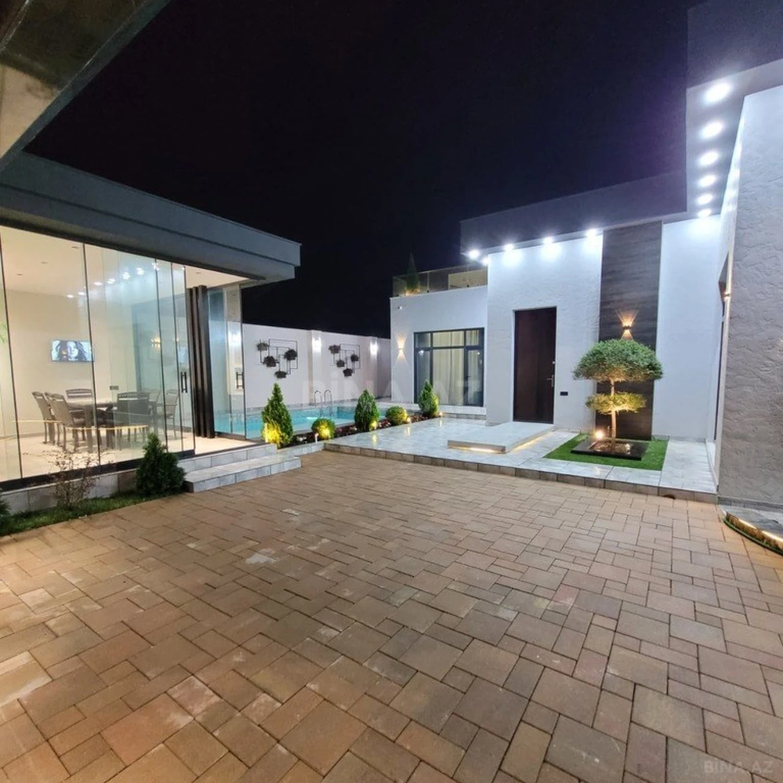 Satılır 4 otaqlı həyət evi 160 m²