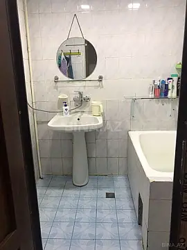 Satılır 5 otaqlı mənzil 110 m²