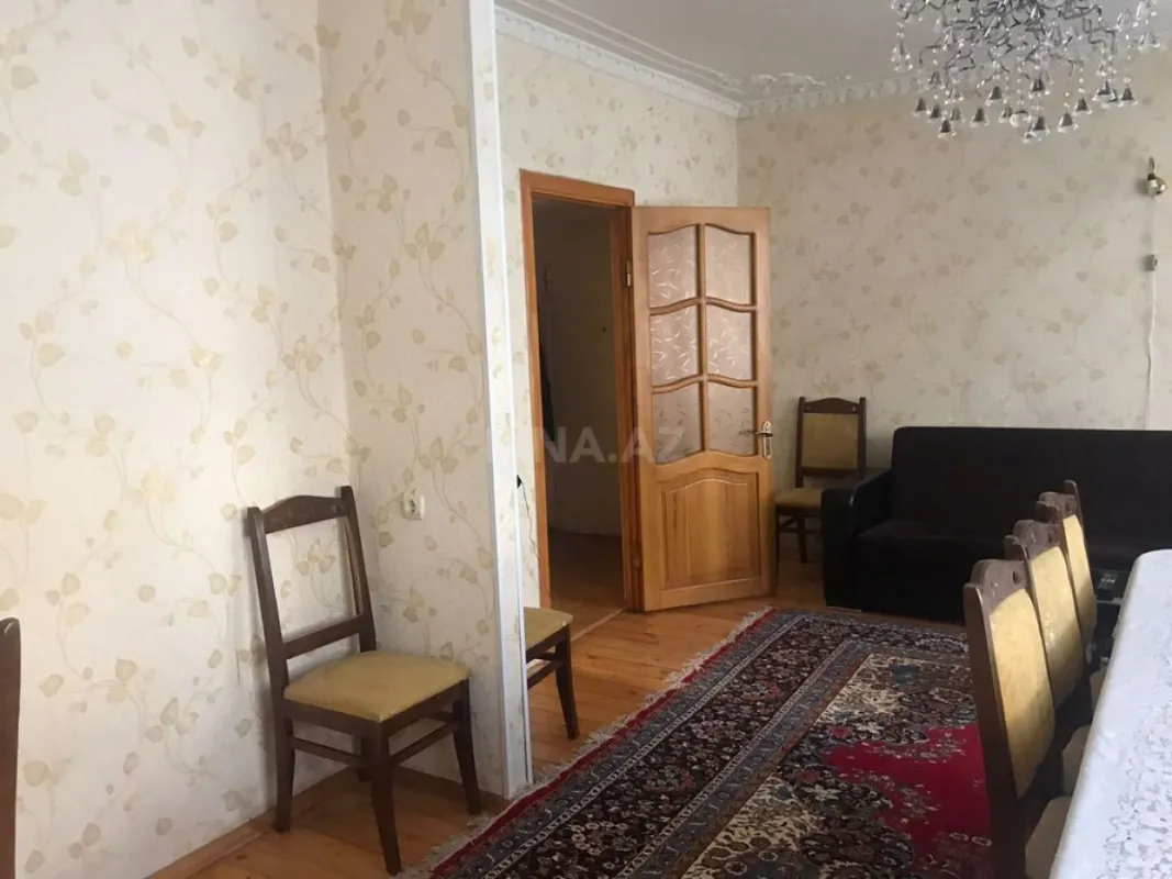 Satılır 5 otaqlı mənzil 110 m²