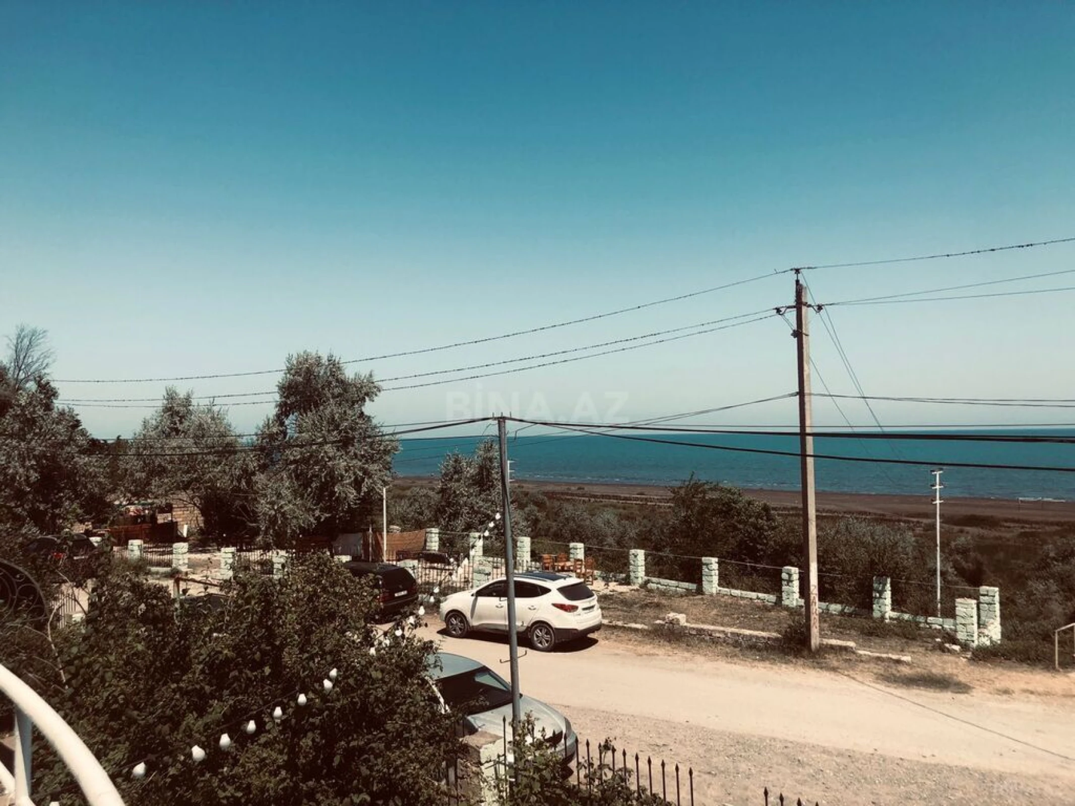 Satılır obyekt 557 m²