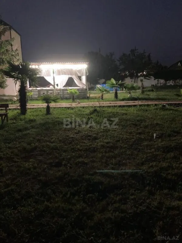 Satılır obyekt 557 m²