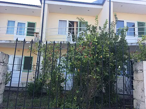 Satılır obyekt 557 m²