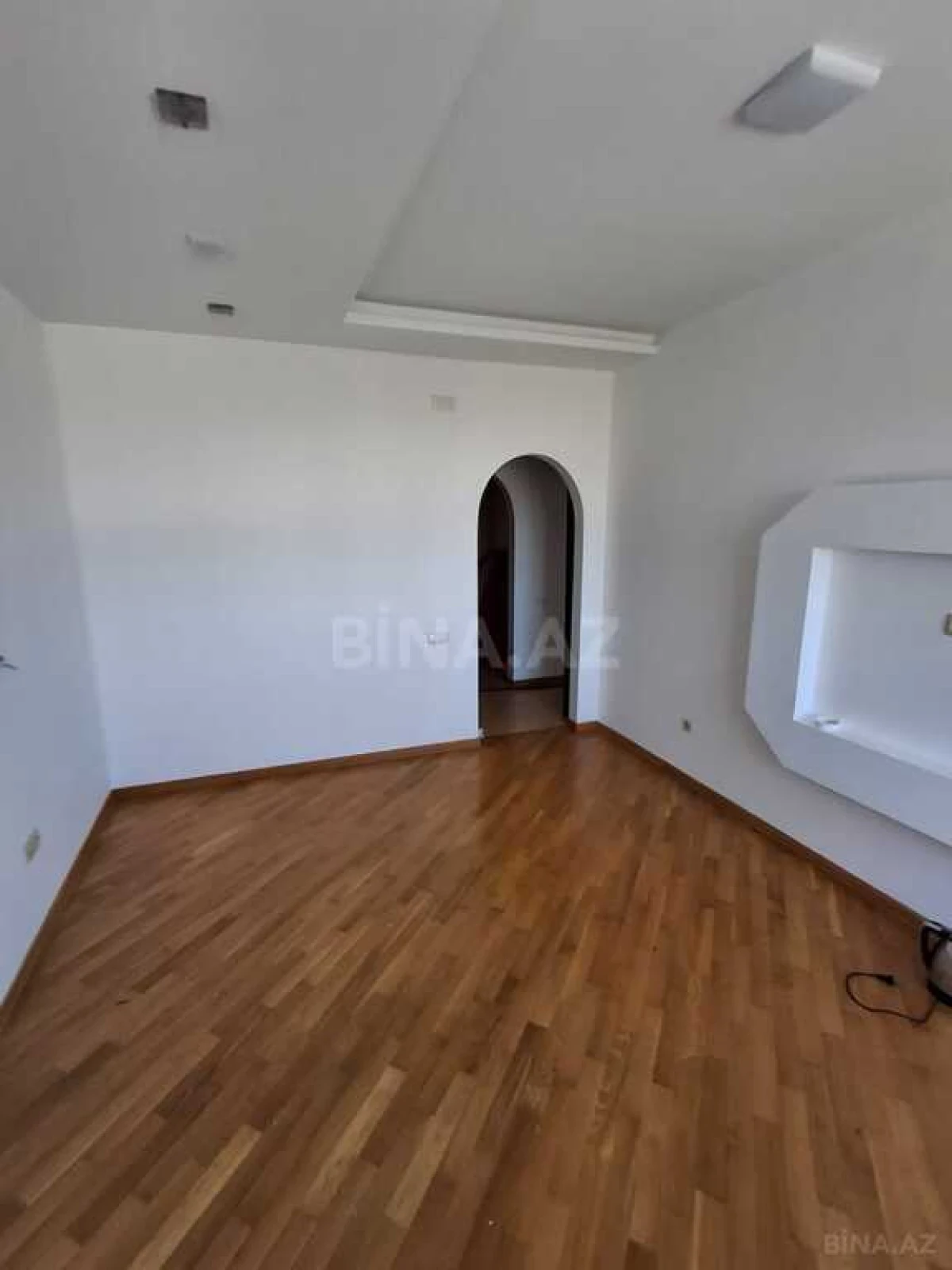 Satılır 3 otaqlı mənzil 128 m²