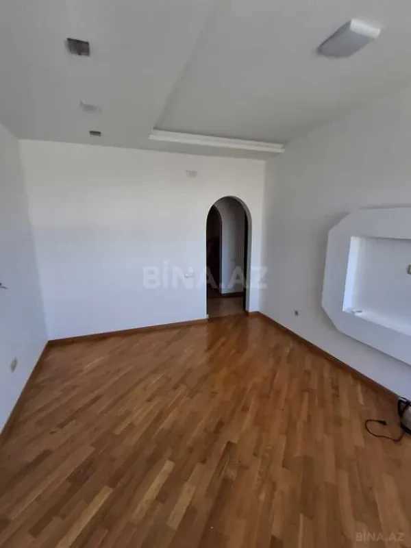 Satılır 3 otaqlı mənzil 128 m²