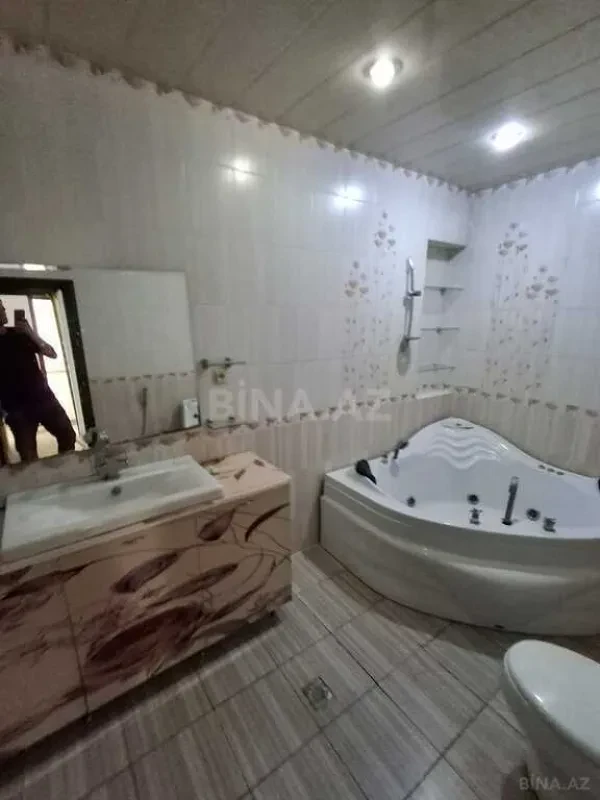 Satılır 3 otaqlı mənzil 128 m²