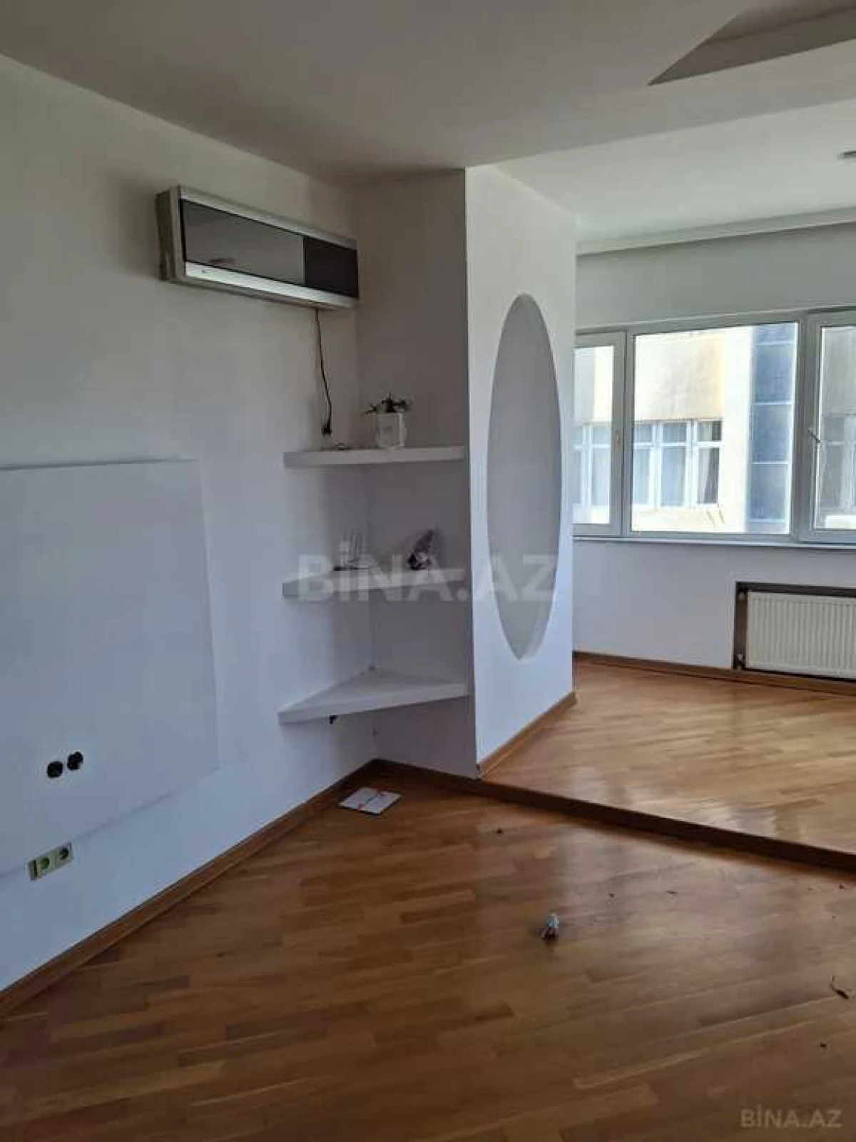 Satılır 3 otaqlı mənzil 128 m²