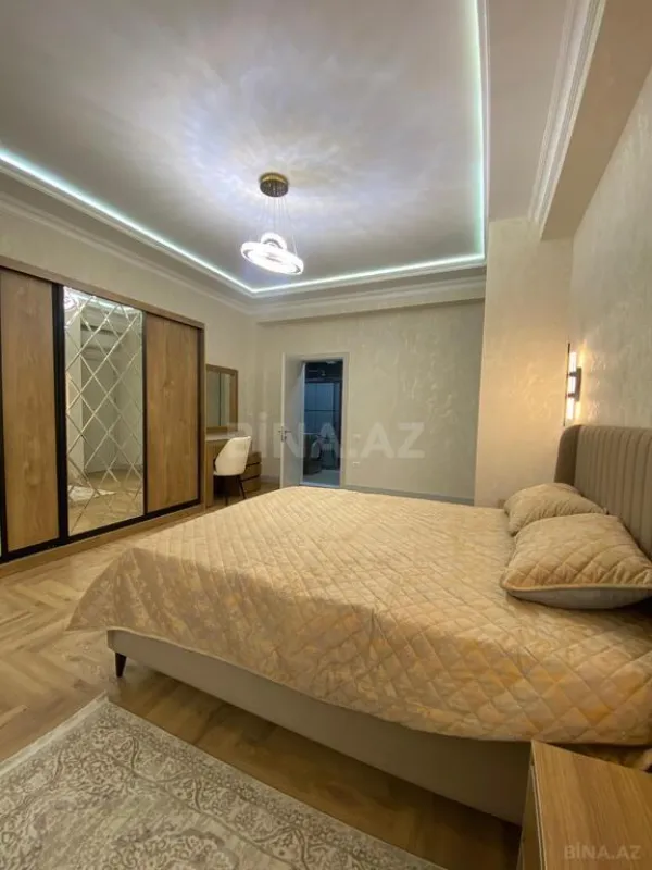Kirayə verilir 3 otaqlı mənzil 140 m²