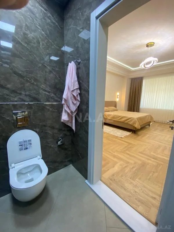 Kirayə verilir 3 otaqlı mənzil 140 m²