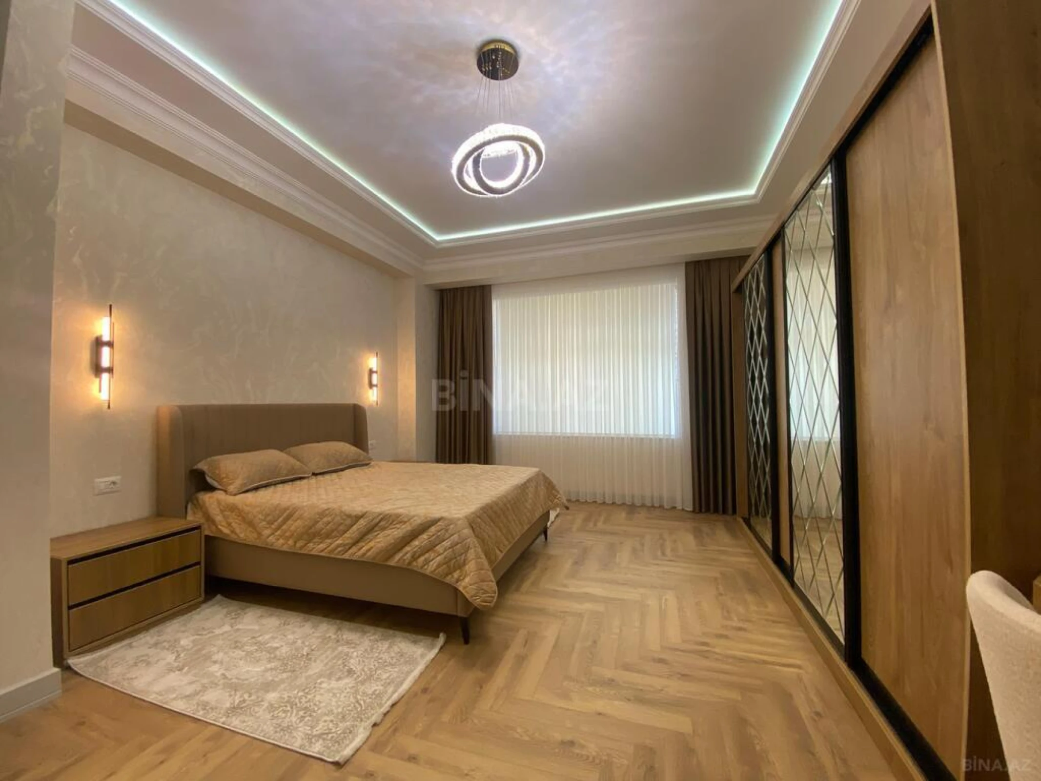 Kirayə verilir 3 otaqlı mənzil 140 m²
