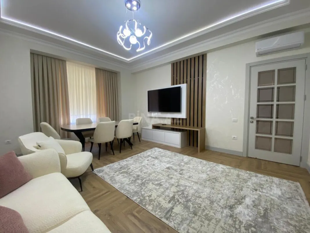 Kirayə verilir 3 otaqlı mənzil 140 m²