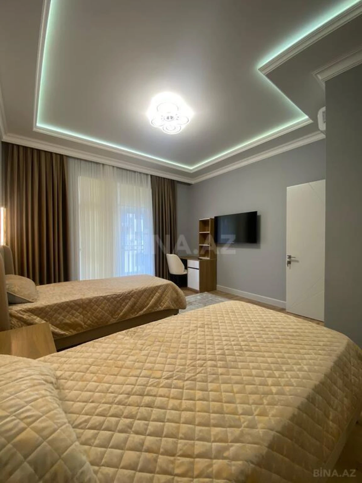 Kirayə verilir 3 otaqlı mənzil 140 m²