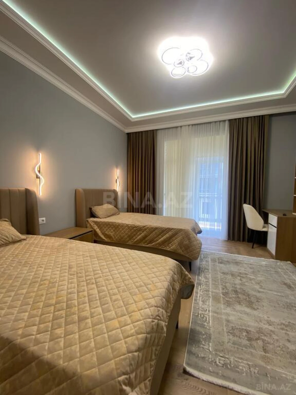 Kirayə verilir 3 otaqlı mənzil 140 m²