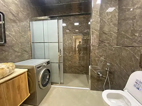 Kirayə verilir 3 otaqlı mənzil 140 m²