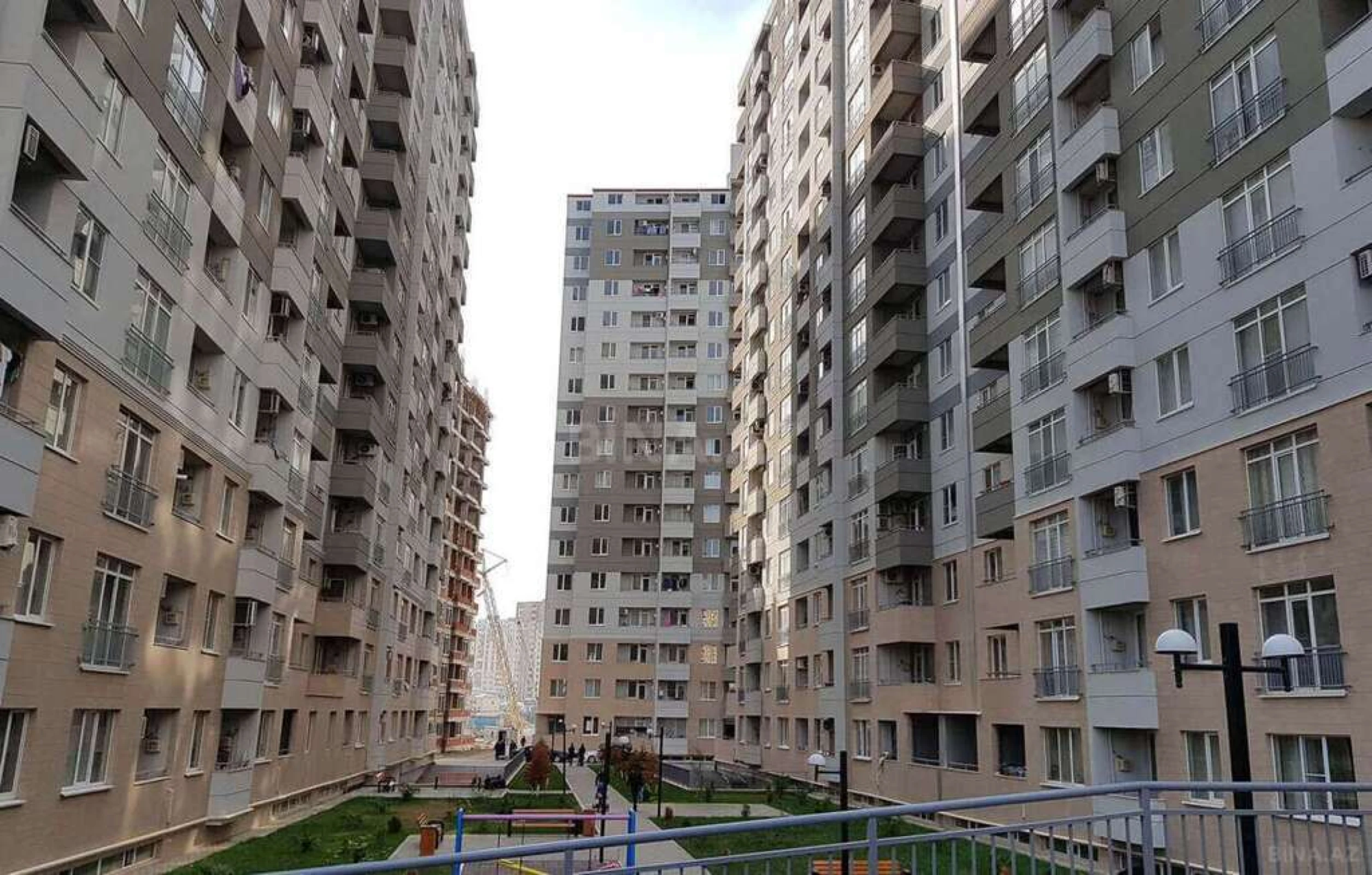 Satılır 1 otaqlı mənzil 27 m²