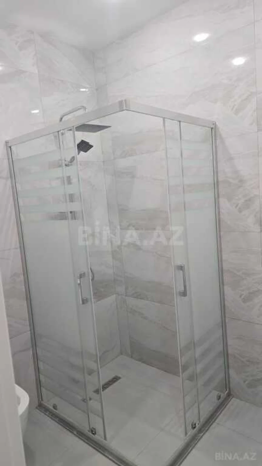 Satılır 2 otaqlı mənzil 74.5 m²